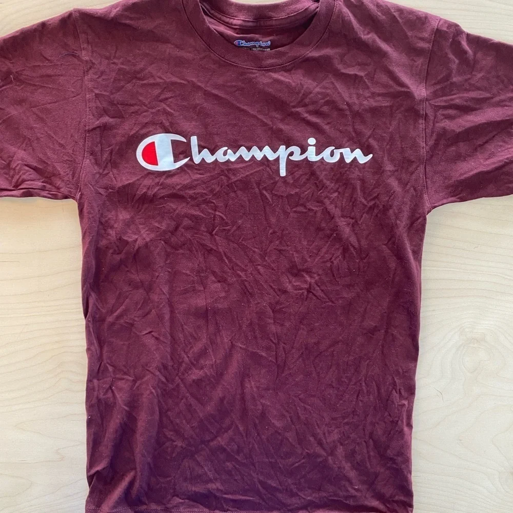 Champion Tee size Small (FZ) - Picture 2 of 9